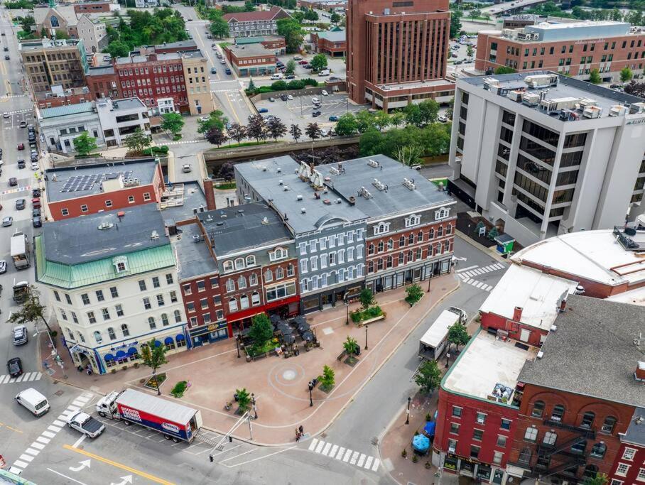 The Phenix Historic Dtwn Hotel, King Bed, Pickering Square View, Room # 301 Bangor Esterno foto