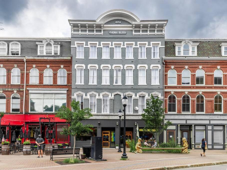 The Phenix Historic Dtwn Hotel, King Bed, Pickering Square View, Room # 301 Bangor Esterno foto